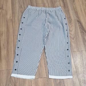 Made With LOVE PULL ON SEERSUCKER Cropped PANTS